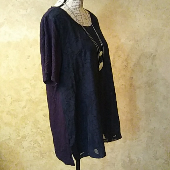 Short sleeve top - Picture 2 of 3